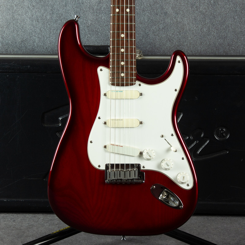 Fender Strat Plus Deluxe - Crimson Frost - Hard Case - 2nd Hand