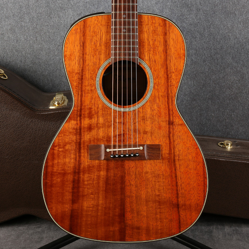 Takamine Legacy Series EF407 Electro Acoustic - Natural - Hard Case - 2nd Hand Takamine Legacy Series EF407 Electro Acoustic - Natural - Hard Case - 2nd Hand