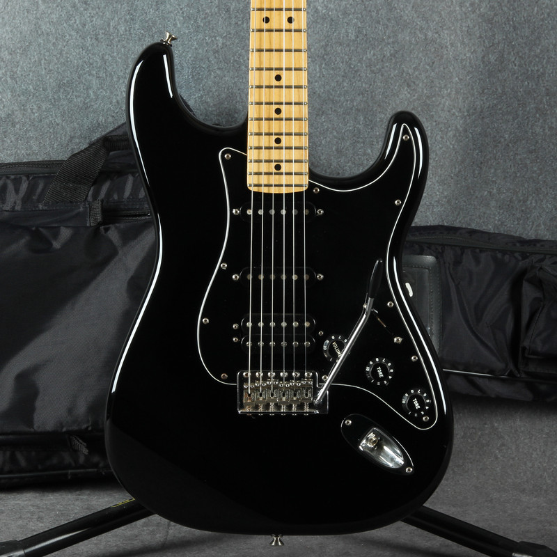 Fender American Special Stratocaster HSS - Black - Gig Bag - 2nd Hand