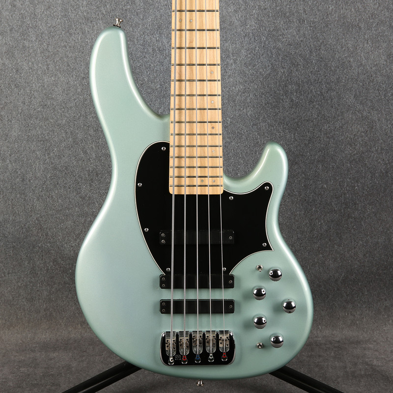 Clover Avenger 5 Bass - Metallic Green - 2nd Hand Clover Avenger 5 Bass - Metallic Green - 2nd Hand