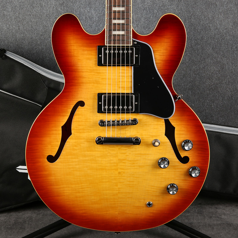 Epiphone Inspired by Gibson ES-335 Figured Raspberry Tea Burst - Bag - 2nd Hand Epiphone Inspired by Gibson ES-335 Figured Raspberry Tea Burst - Bag - 2nd Hand