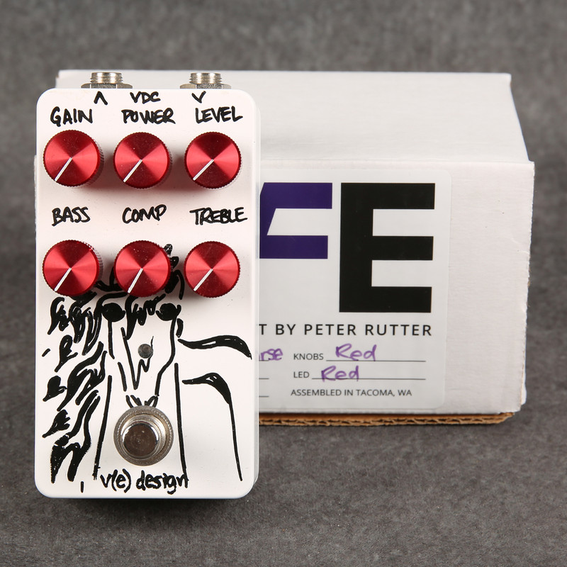 VFE Fiery Red Horse Fuzzstortion - White - Boxed - 2nd Hand VFE Fiery Red Horse Fuzzstortion - White - Boxed - 2nd Hand