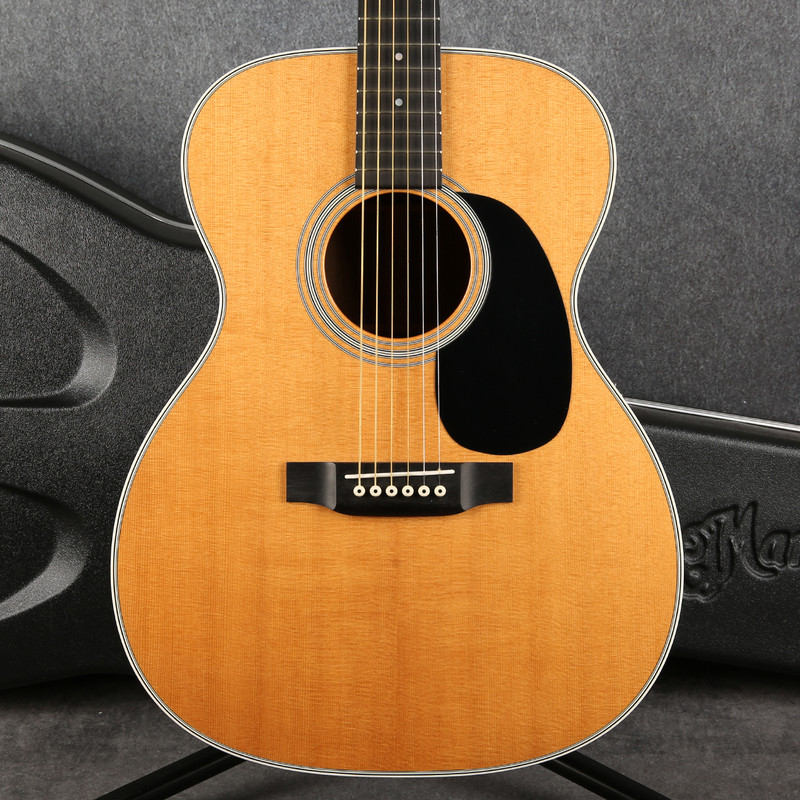 Martin Standard Series 000-28 Acoustic - 2013 - Natural - Hard Case - 2nd Hand