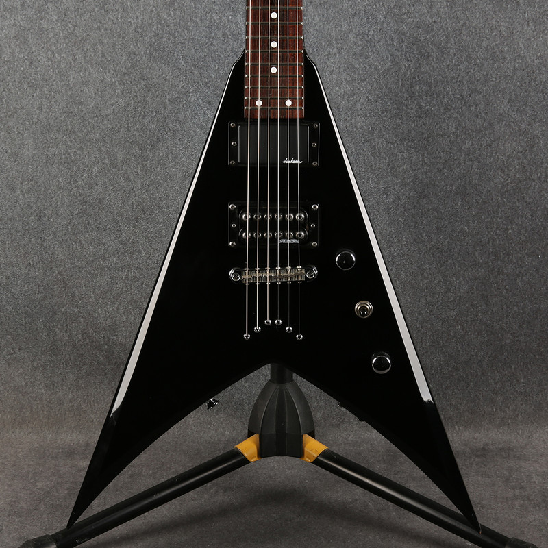 Jackson JS30 King V - Black - 2nd Hand