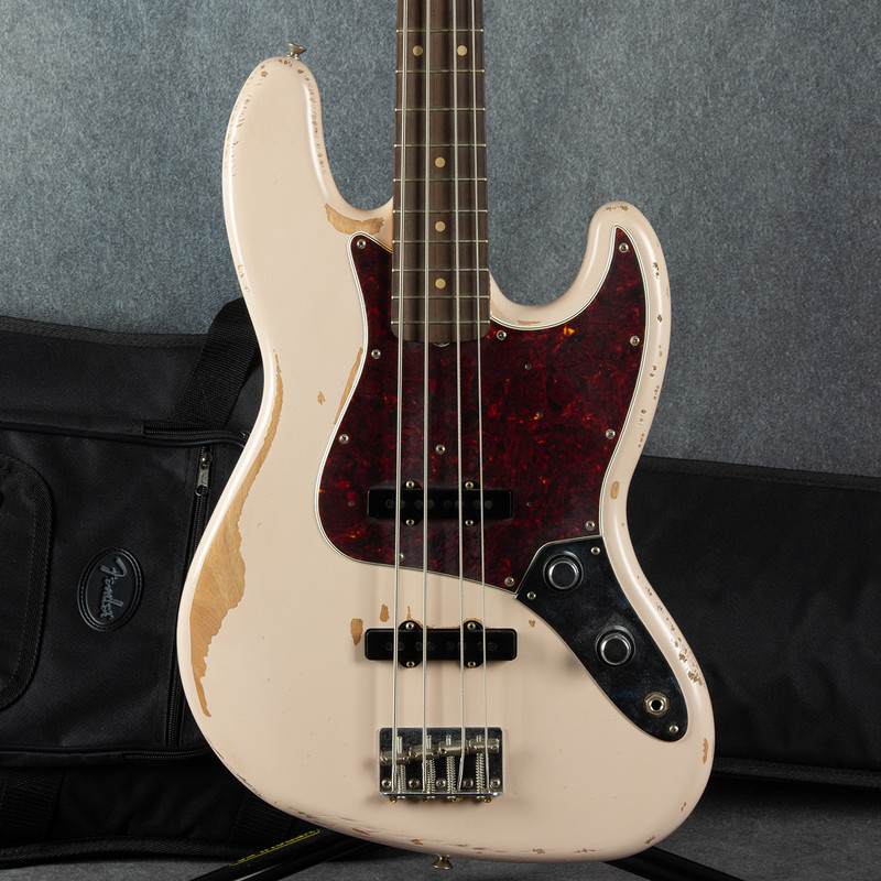 Fender Flea Signature Jazz Bass - Shell Pink - Gig Bag - 2nd Hand Fender Flea Signature Jazz Bass - Shell Pink - Gig Bag - 2nd Hand