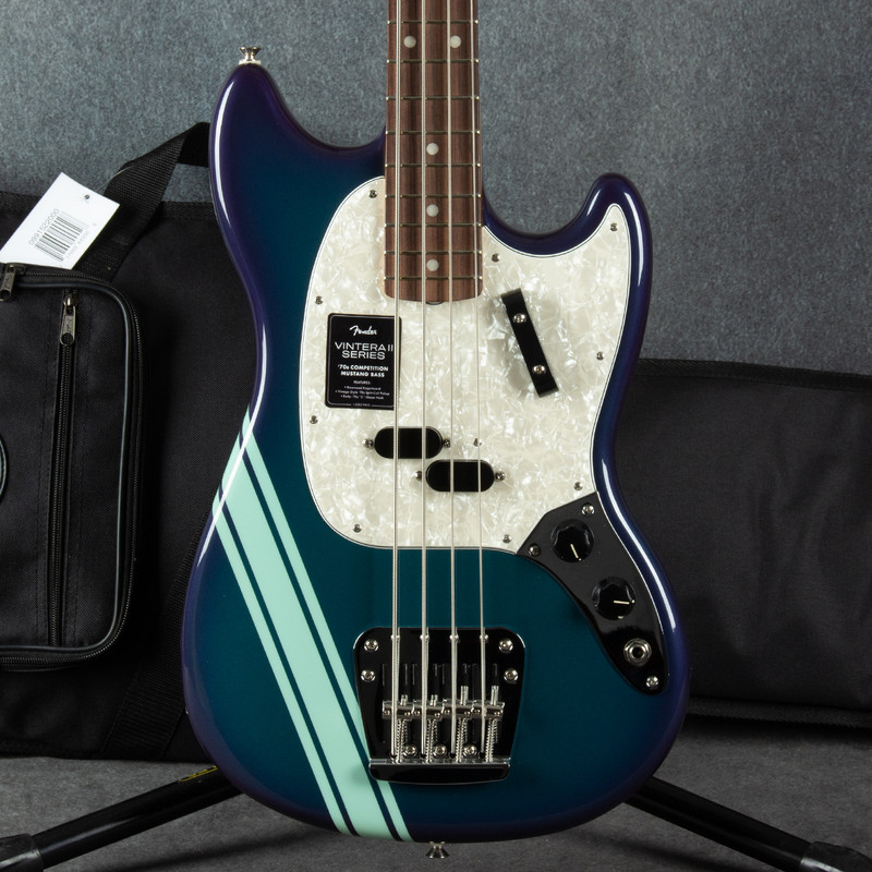 Fender Vintera II 70s Mustang Bass - Competition Burgundy - Gig Bag - 2nd Hand