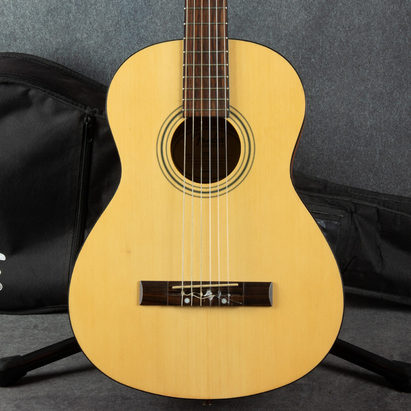 Fender ESC80 Nylon Guitar - Gig Bag - 2nd Hand Fender ESC80 Nylon Guitar - Gig Bag - 2nd Hand