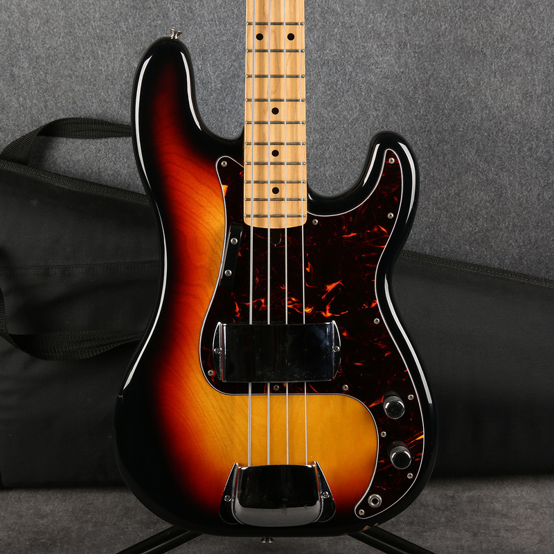 Hohner 70s P Bass - 3-Tone Sunburst - Gig Bag - 2nd Hand (142817) Hohner 70s P Bass - 3-Tone Sunburst - Gig Bag - 2nd Hand (142817)