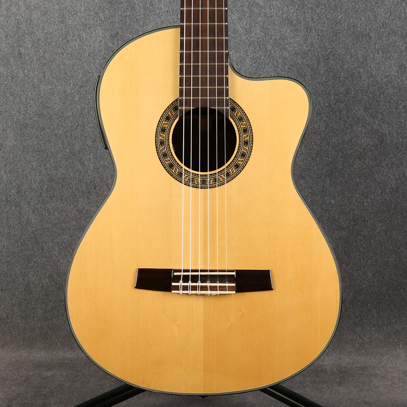 Valencia CG200CE Electro Classical - Natural - 2nd Hand