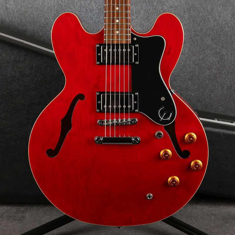 Epiphone ES-335 Dot - Cherry - Hard Case - 2nd Hand (143156) Epiphone ES-335 Dot - Cherry - Hard Case - 2nd Hand (143156)