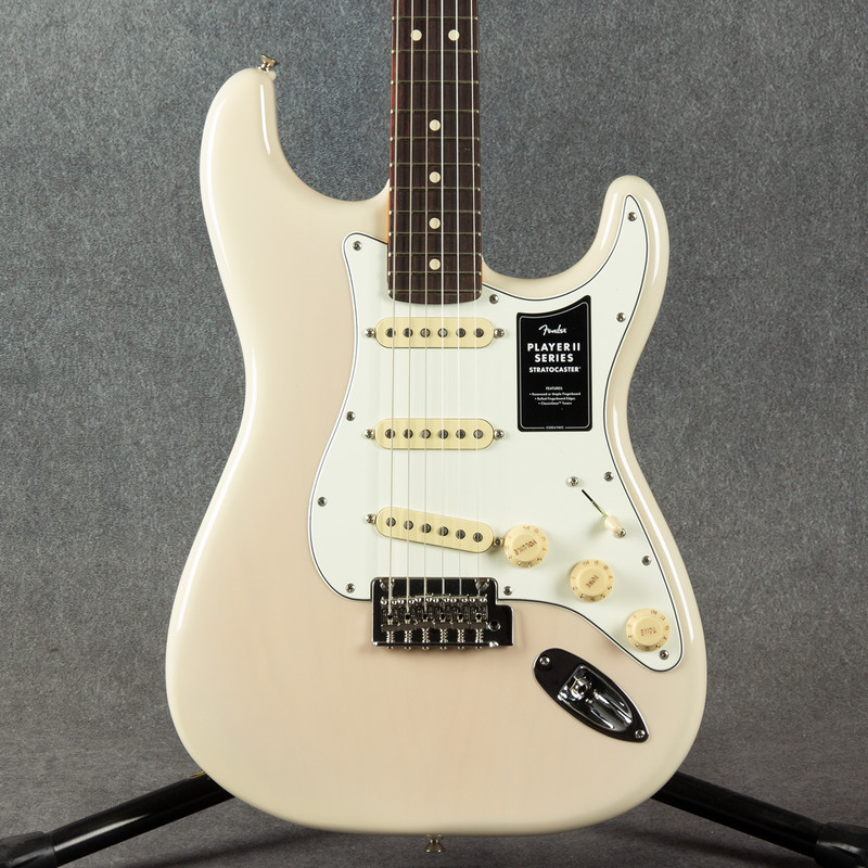 Fender Player II Stratocaster - White Blonde - Boxed - 2nd Hand Fender Player II Stratocaster - White Blonde - Boxed - 2nd Hand