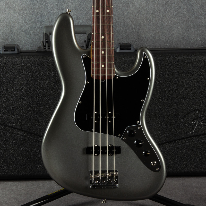 Fender American Professional II Jazz Bass RW - Mercury - Hard Case - 2nd Hand Fender American Professional II Jazz Bass RW - Mercury - Hard Case - 2nd Hand