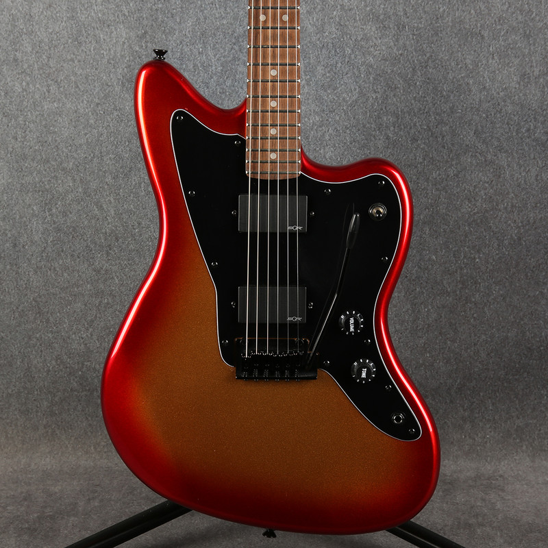 Squier Contemporary Active Jazzmaster HH - Sunset Metallic - 2nd Hand Squier Contemporary Active Jazzmaster HH - Sunset Metallic - 2nd Hand
