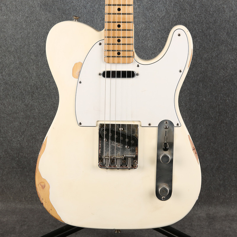 Fender Mexican Standard Telecaster - Relic Arctic White - 2nd Hand Fender Mexican Standard Telecaster - Relic Arctic White - 2nd Hand