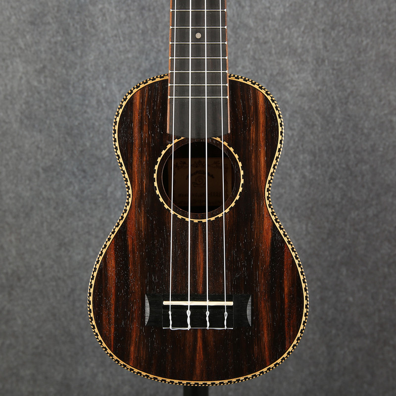 Snail UKS-E220 Soprano Ukulele - Ebony - Gig Bag - 2nd Hand