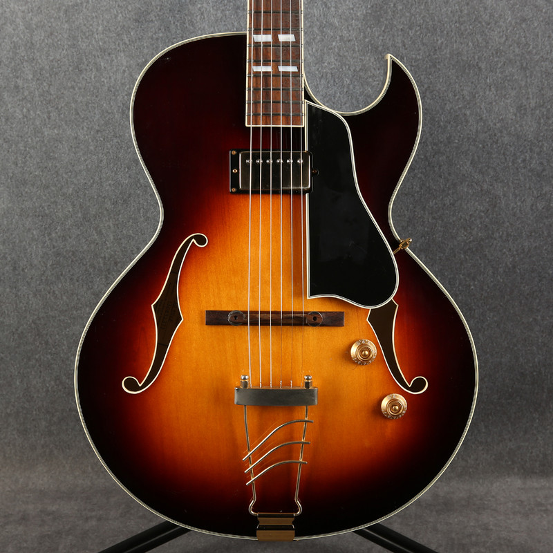 Eastman AR372CE Archtop - Sunburst - Hard Case - 2nd Hand