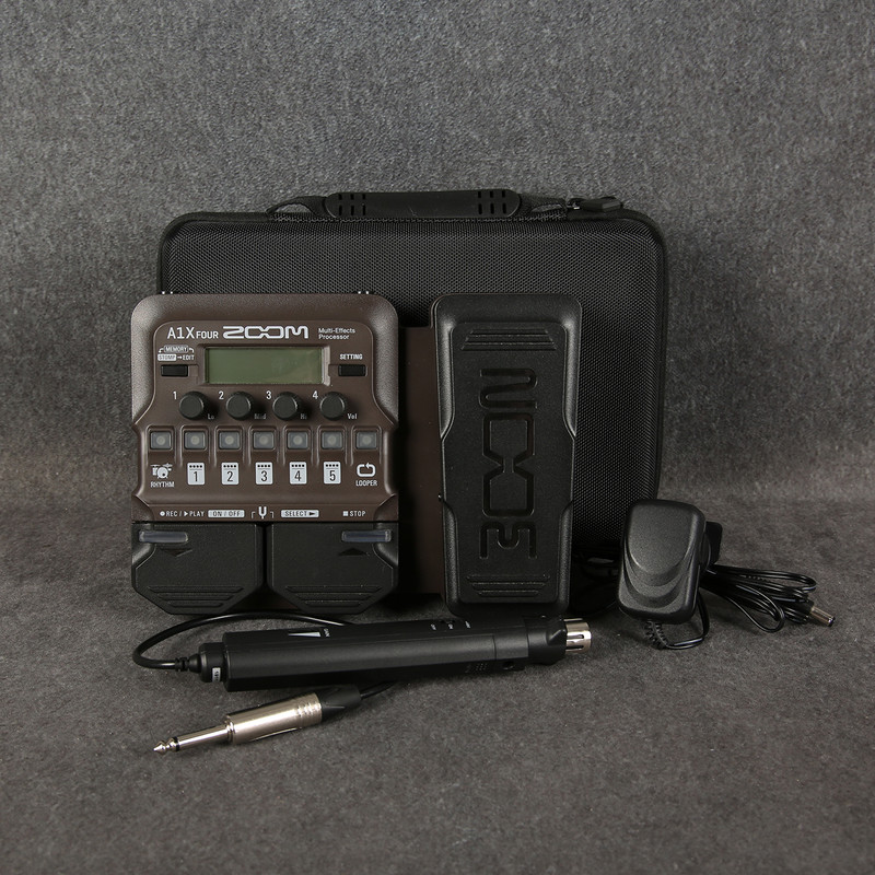 Zoom A1X Four Multi-FX Processor - Power Supply - Case - 2nd Hand Zoom A1X Four Multi-FX Processor - Power Supply - Case - 2nd Hand