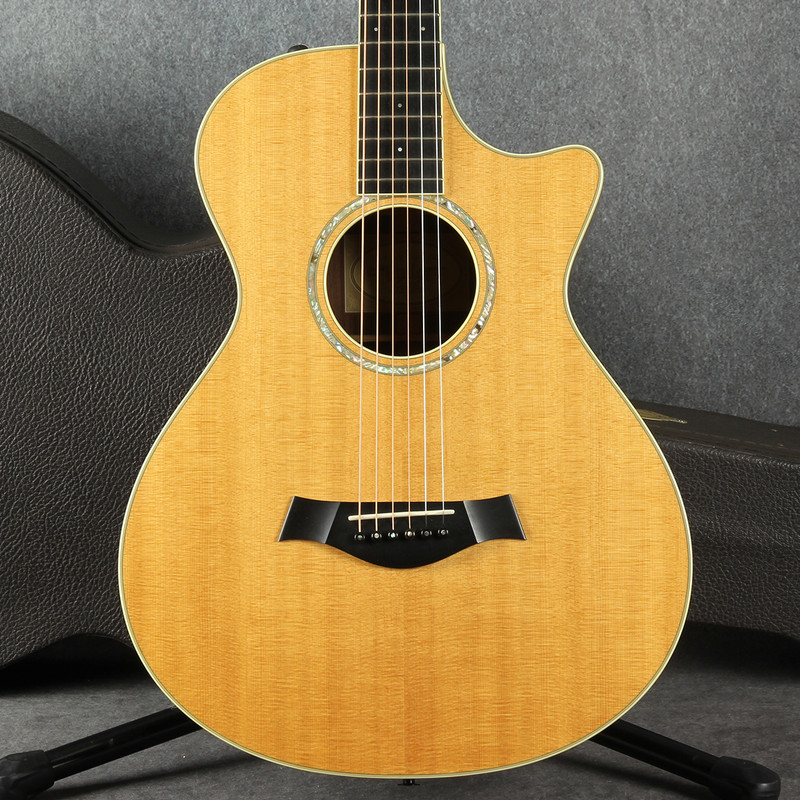 Taylor 12 Fret Rosewood - Hard Case - 2nd Hand Taylor 12 Fret Rosewood - Hard Case - 2nd Hand