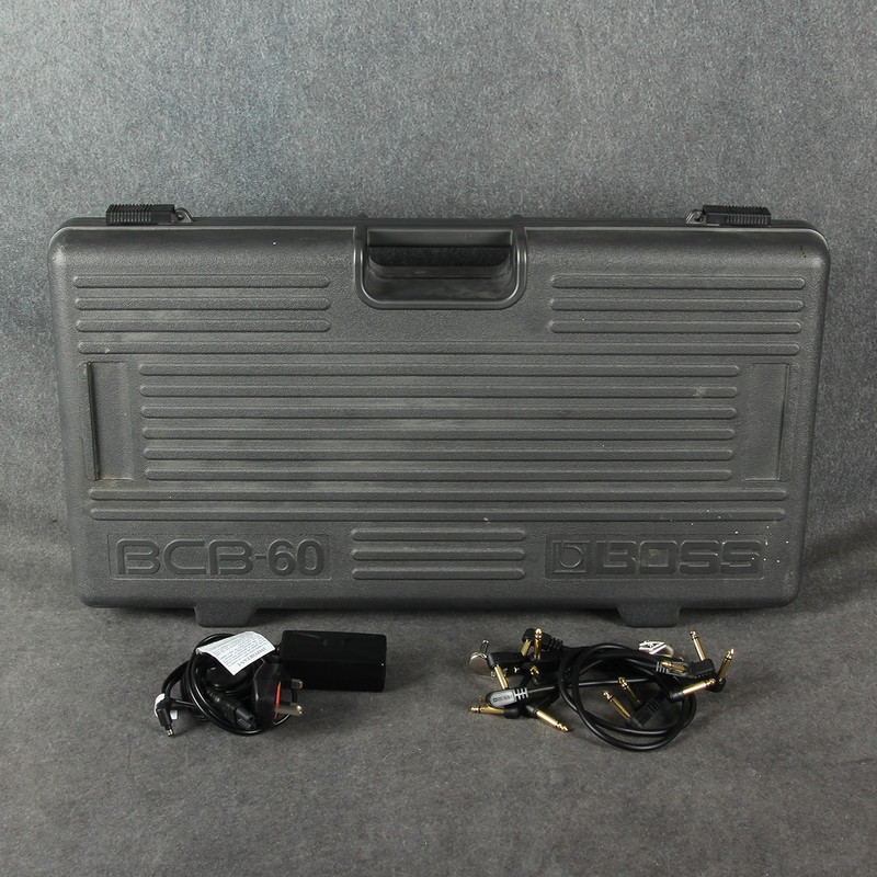 Boss BCB-60 Pedal Board - Cables - Power Supply - 2nd Hand (147040) Boss BCB-60 Pedal Board - Cables - Power Supply - 2nd Hand (147040)