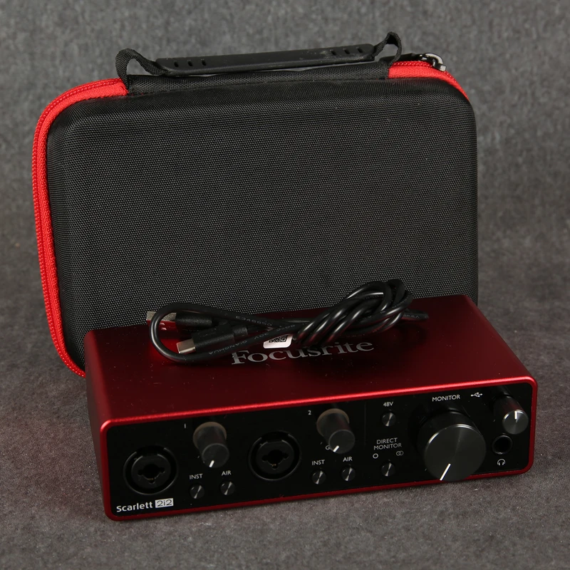 Focusrite Scarlett 2i2 3rd Gen - Case - 2nd Hand