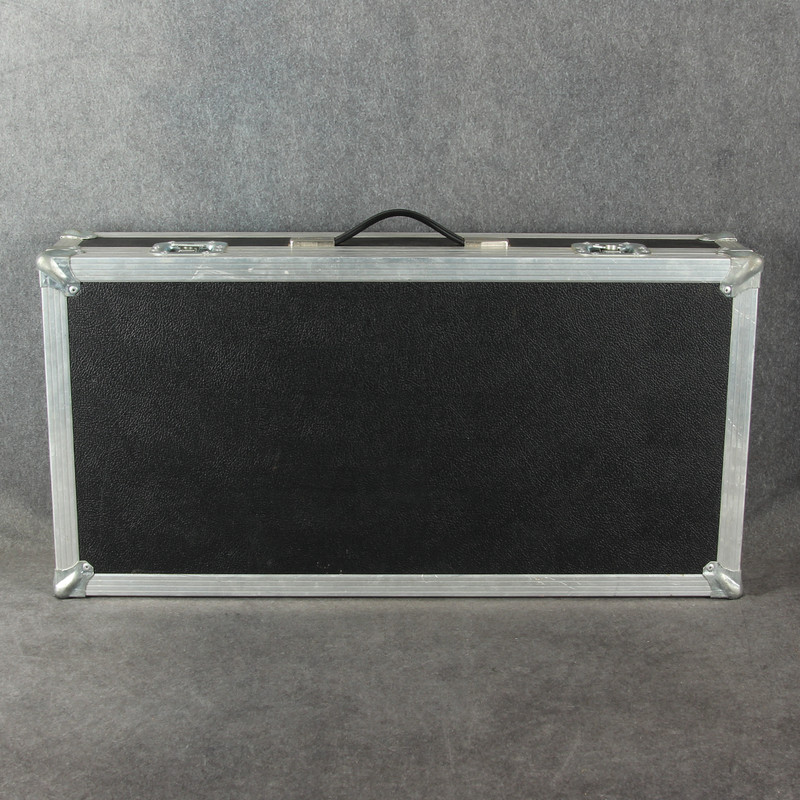 Custom Pedal Board - 2nd Hand Custom Pedal Board - 2nd Hand