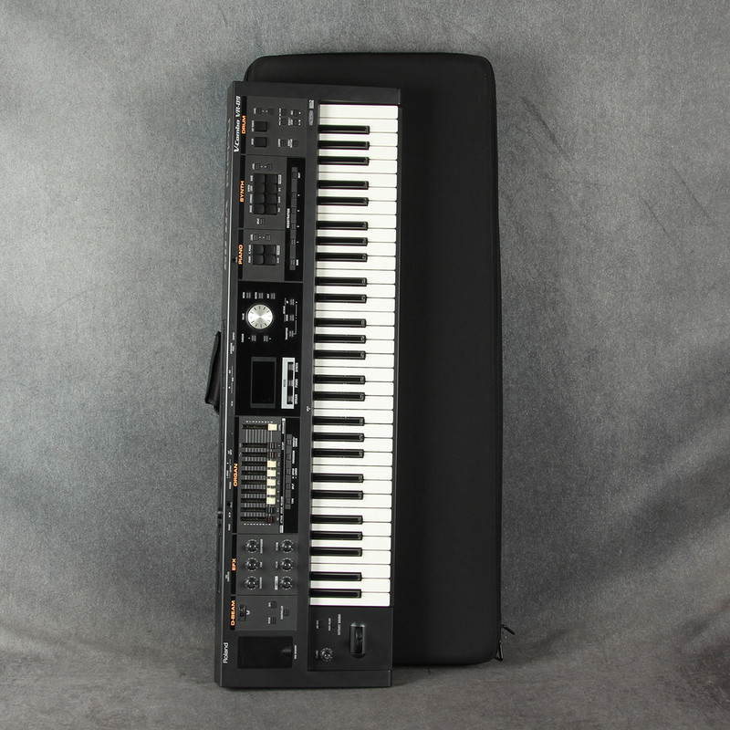 Roland V-Combo VR-09 Keyboard - 2nd Hand