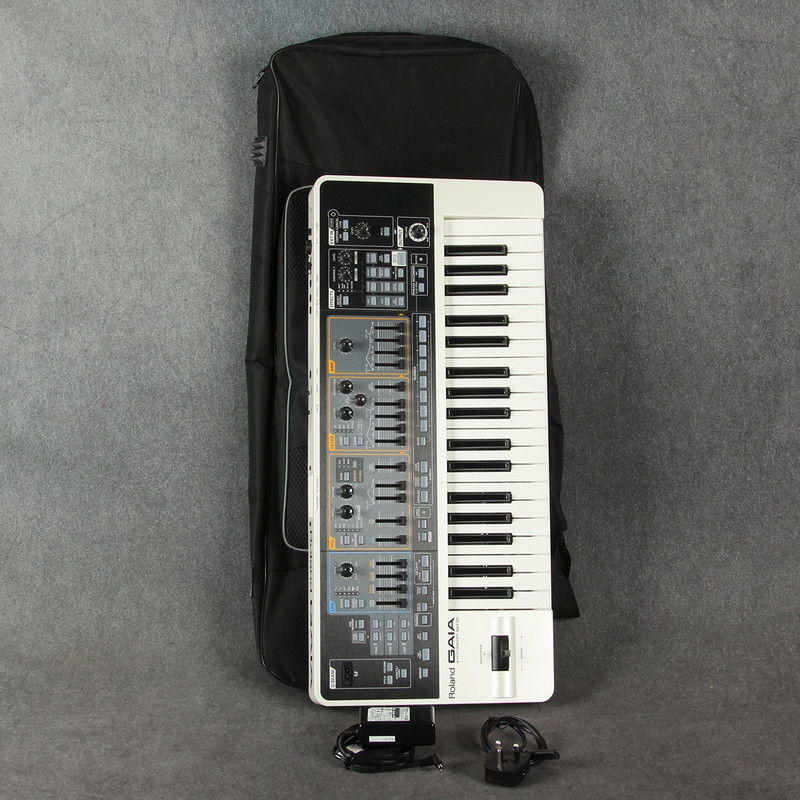 Roland GAIA SH-01 Synthesizer - 2nd Hand
