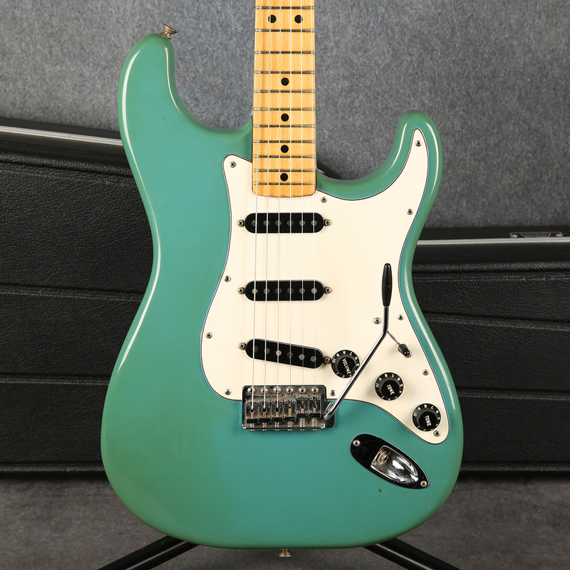 Fender 1979 Stratocaster - International Colours Maui Blue - 2nd Hand
