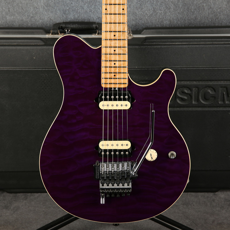 Ernie Ball Music Man Axis - Translucent Purple - 2nd Hand Ernie Ball Music Man Axis - Translucent Purple - 2nd Hand