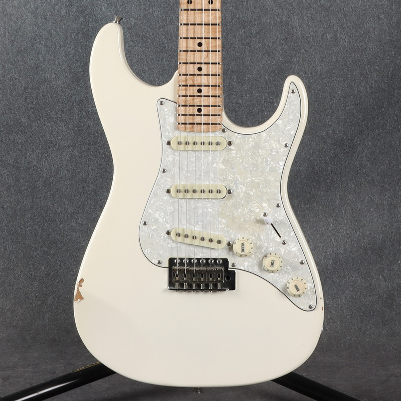 Seizi S-Style Electric Guitar - White - 2nd Hand