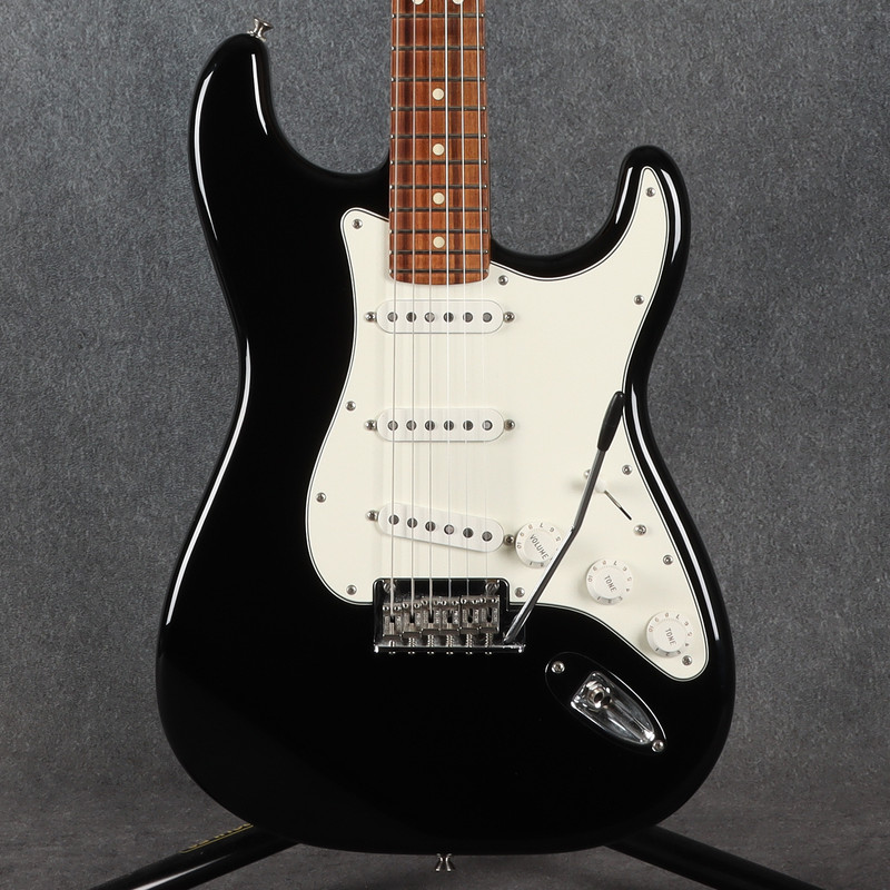 Fender Player Stratocaster - Black - 2nd Hand (151909)