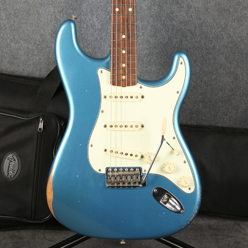 Fender Vintera Road Worn 60s Stratocaster - Lake Placid Blue - 2nd Hand Fender Vintera Road Worn 60s Stratocaster - Lake Placid Blue - 2nd Hand