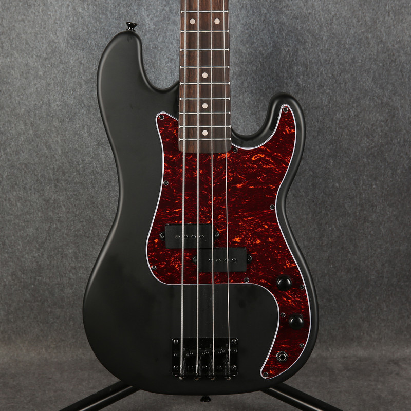 Harley Benton Standard Series PB-Shorty - Satin Black - 2nd Hand Harley Benton Standard Series PB-Shorty - Satin Black - 2nd Hand