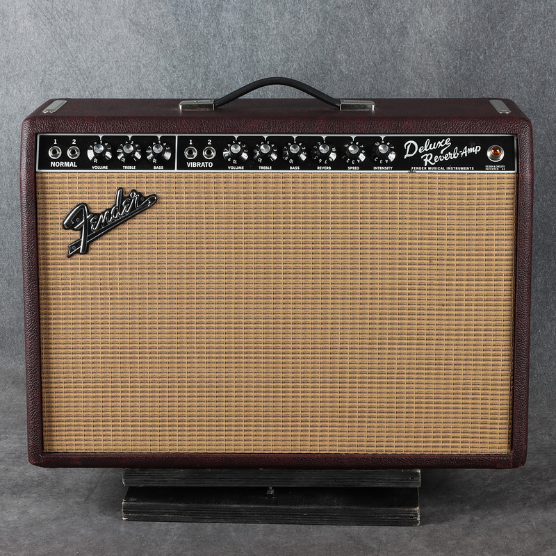 Fender Deluxe Reverb - LTD Bordeaux Blues **COLLECTION ONLY** - 2nd Hand Fender Deluxe Reverb - LTD Bordeaux Blues **COLLECTION ONLY** - 2nd Hand
