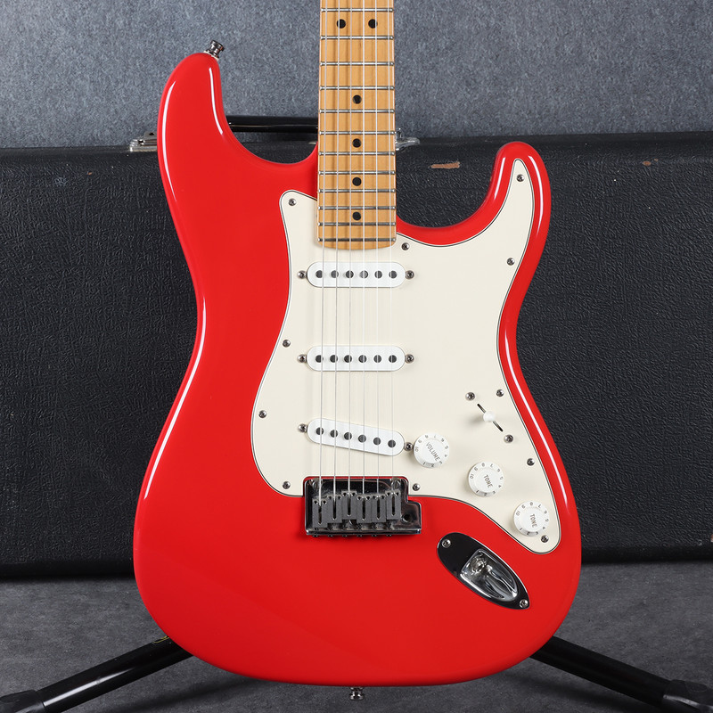 Fender American Standard Stratocaster - 2001 - Torino Red - 2nd Hand