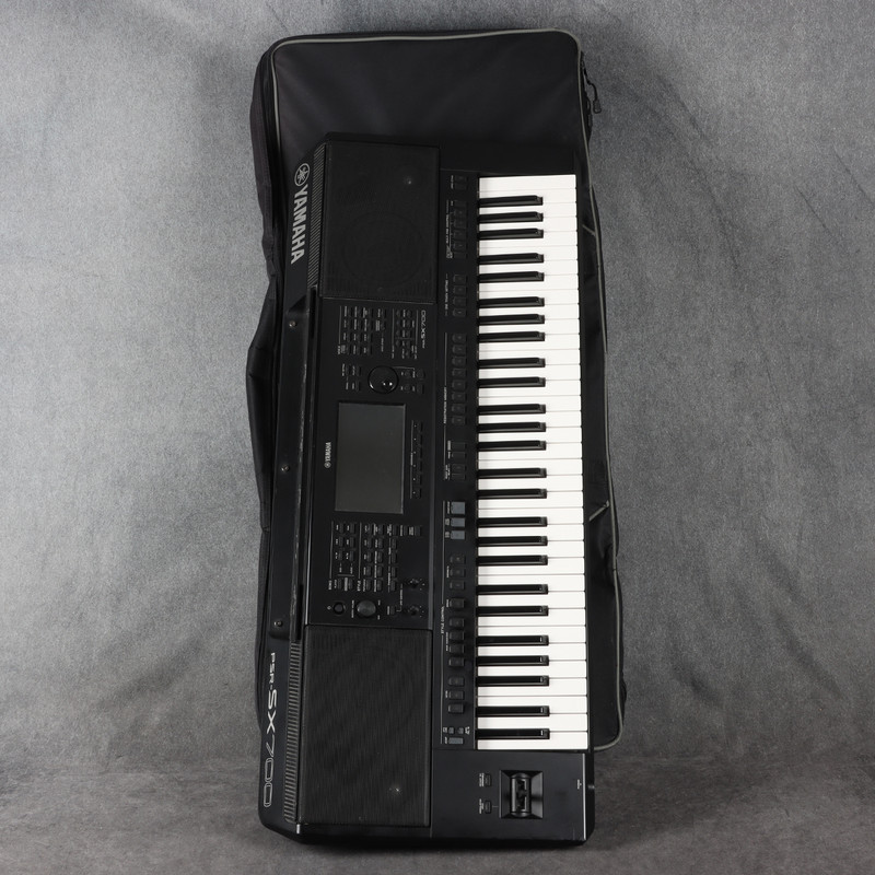 Yamaha SX700 Keyboard - 2nd Hand