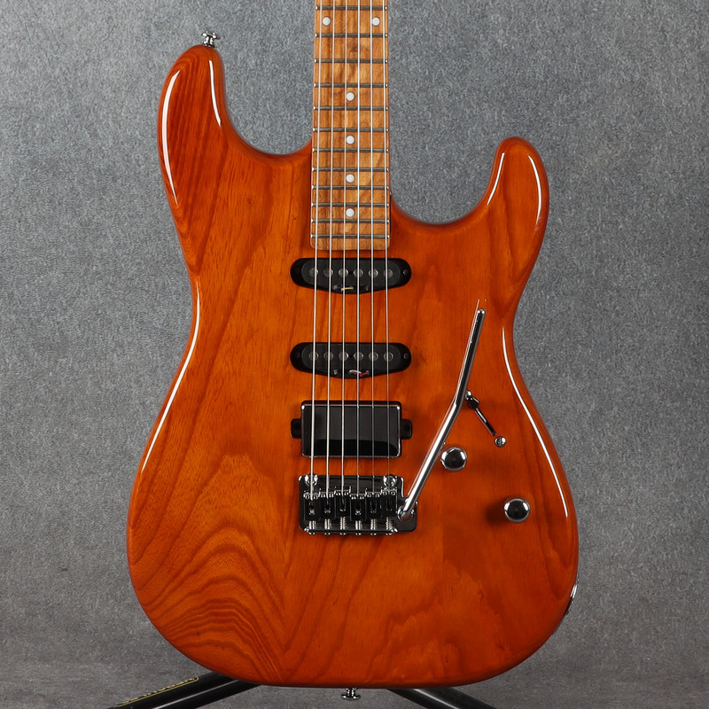 Schecter Traditional Van Nuys - Gloss Natural Ash - 2nd Hand Schecter Traditional Van Nuys - Gloss Natural Ash - 2nd Hand