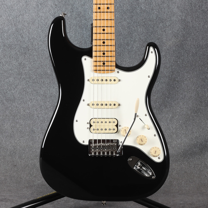 Fender Player II Stratocaster HSS - Black - 2nd Hand Fender Player II Stratocaster HSS - Black - 2nd Hand