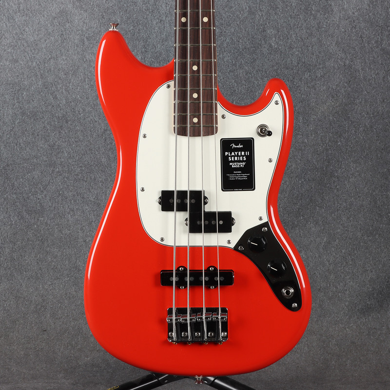 Fender Player II Mustang Bass PJ - Coral Red - 2nd Hand
