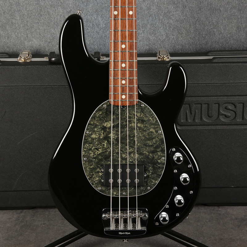 Erine Ball Music Man StingRay 3 EQ H Bass - Black - 2nd Hand Erine Ball Music Man StingRay 3 EQ H Bass - Black - 2nd Hand