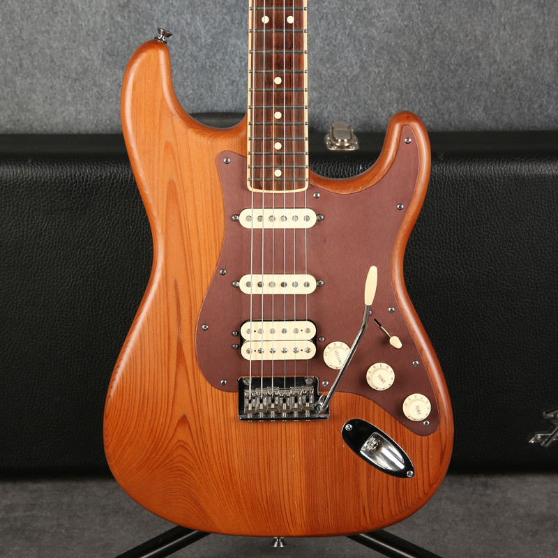 Fender Reclaimed Old Growth Redwood Stratocaster - Natural - 2nd Hand