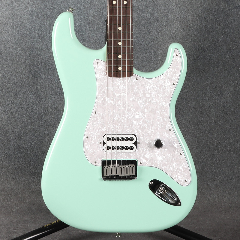 Fender Limited Edition Tom Delonge Stratocaster - Daphne Blue - 2nd Hand (155341)
