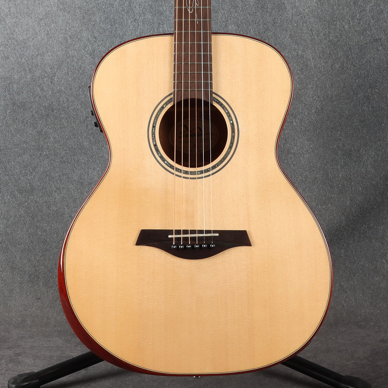 Sevinia SV-SOM40-SM Electro-Acoustic Guitar - 2nd Hand Sevinia SV-SOM40-SM Electro-Acoustic Guitar - 2nd Hand