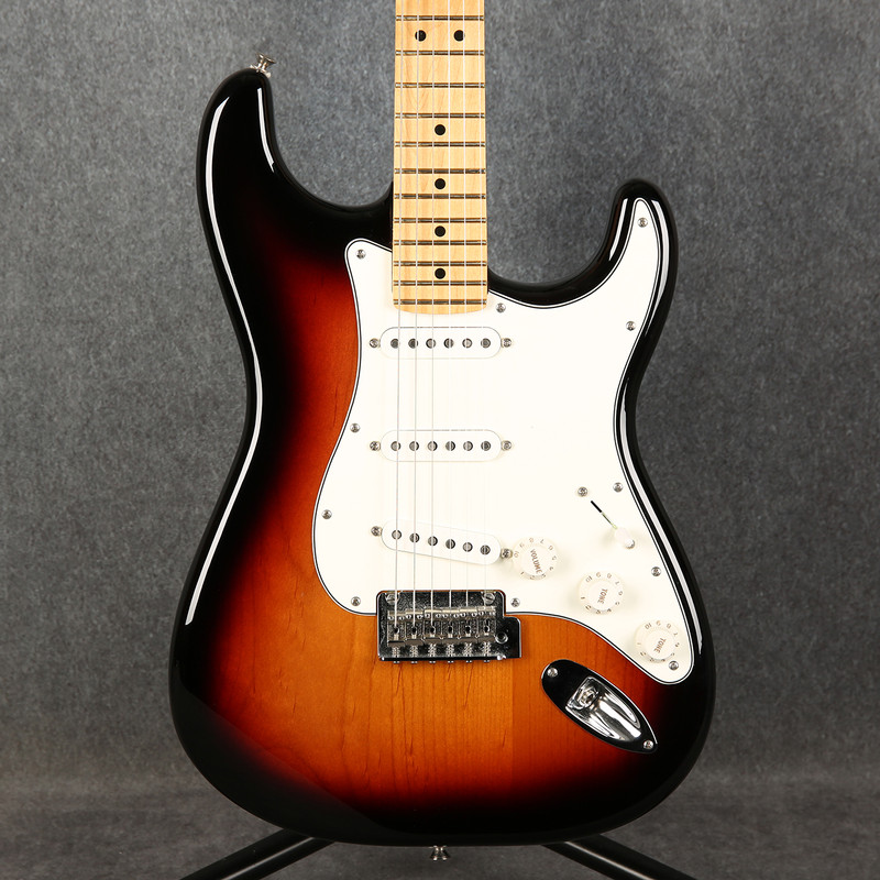 Fender Player Stratocaster - 3 Tone Sunburst - 2nd Hand (157138)