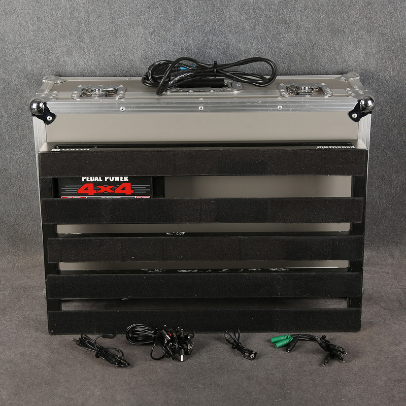 Pedaltrain Novo 24 Pedalboard - Voodoo Lab Pedal Power 4x4 PSU - 2nd Hand