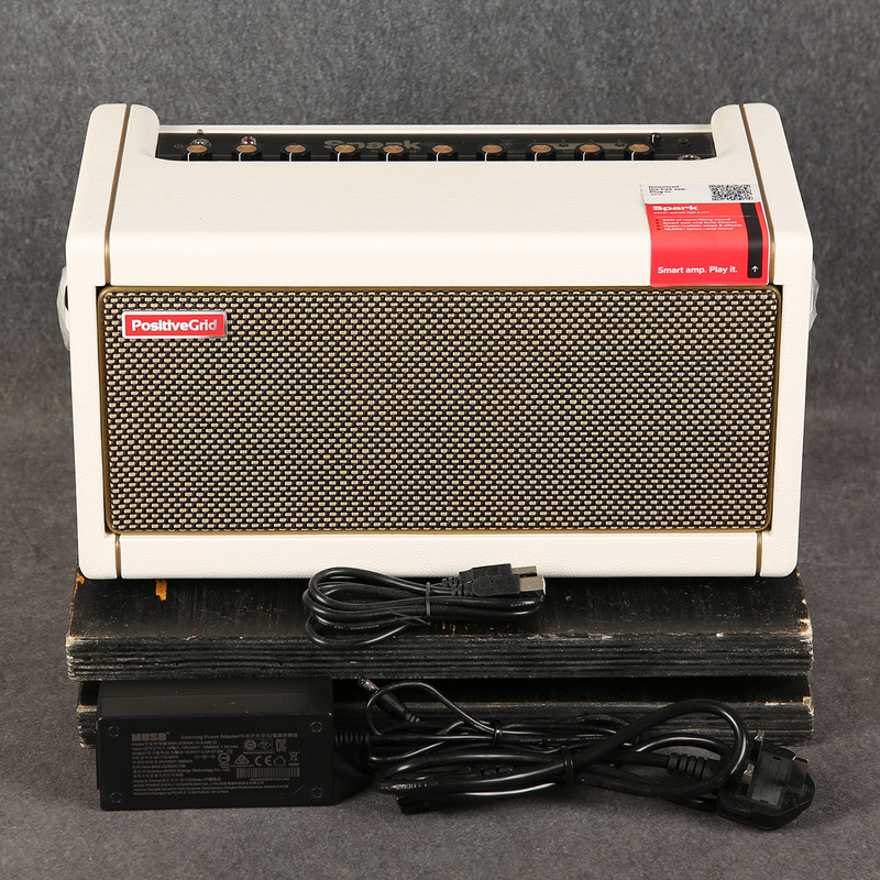 Positive Grid Spark 40 - Pearl - 2nd Hand (157771)