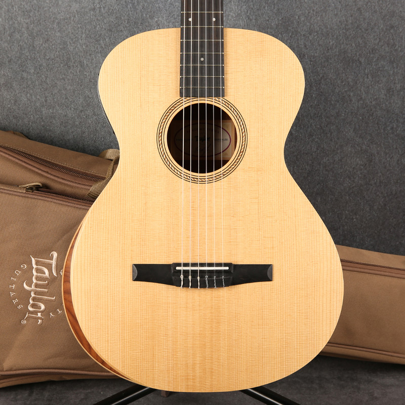 Taylor Academy 12e-N Grand Concert Electro Acoustic - Natural - 2nd Hand