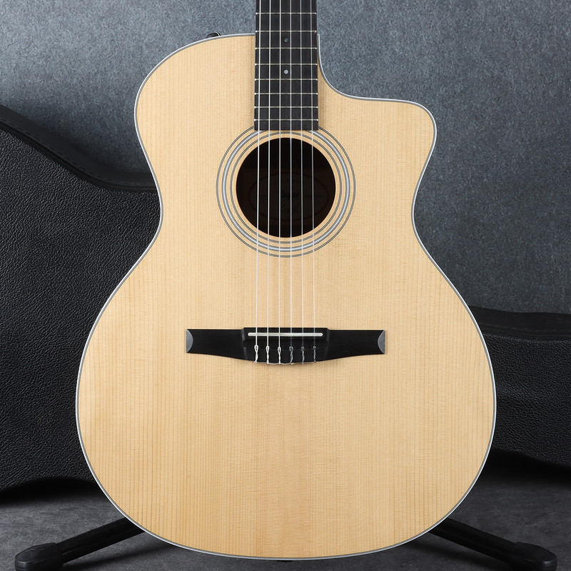 Taylor 214ce-N Grand Auditorium - 2nd Hand