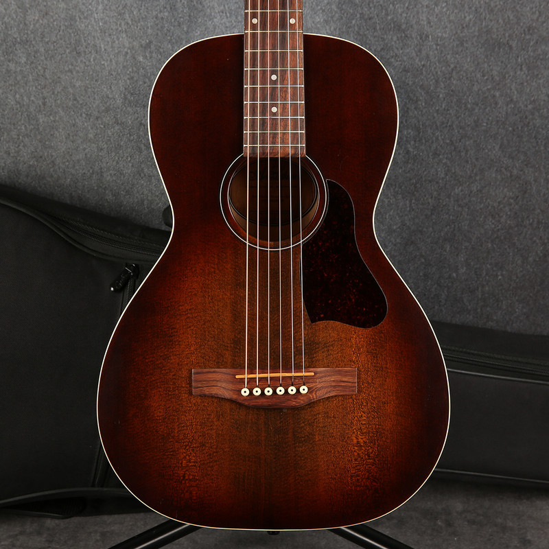 Art & Lutherie Roadhouse Parlour Acoustic - Bourbon Burst - 2nd Hand