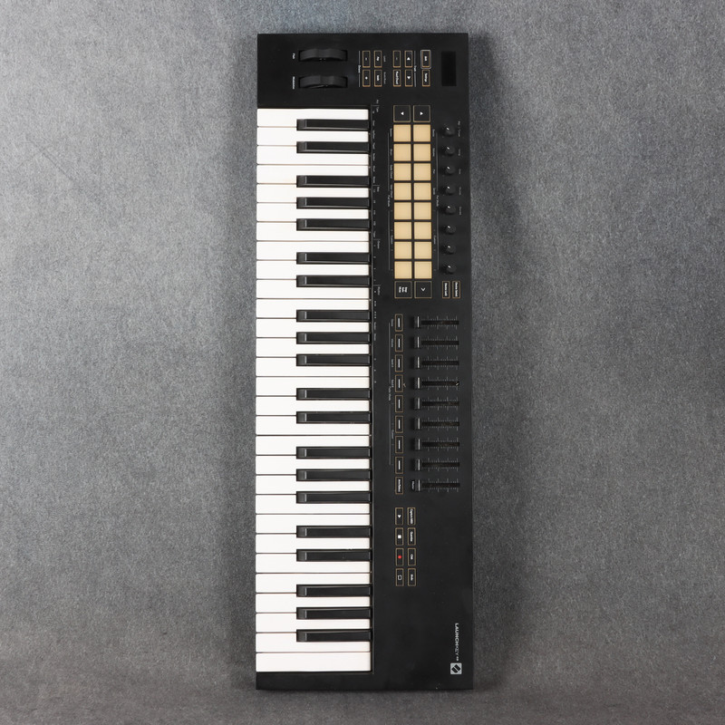Novation Launchkey 49 Mk3 MIDI Keyboard - 2nd Hand
